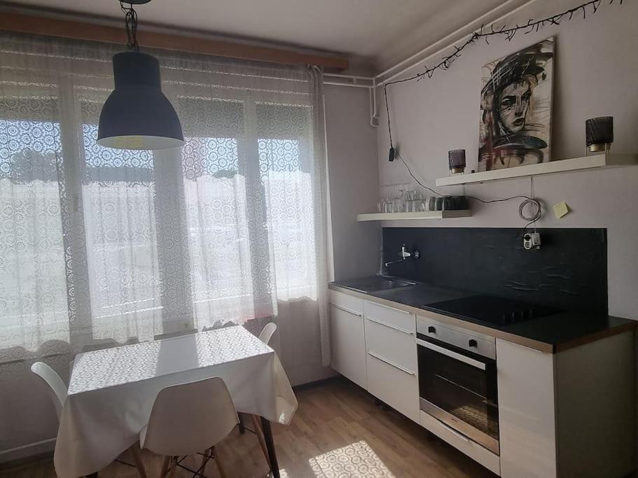 Cosy 2 Room Apartment With Nice Vibe, For Up To 4 Любляна Екстериор снимка